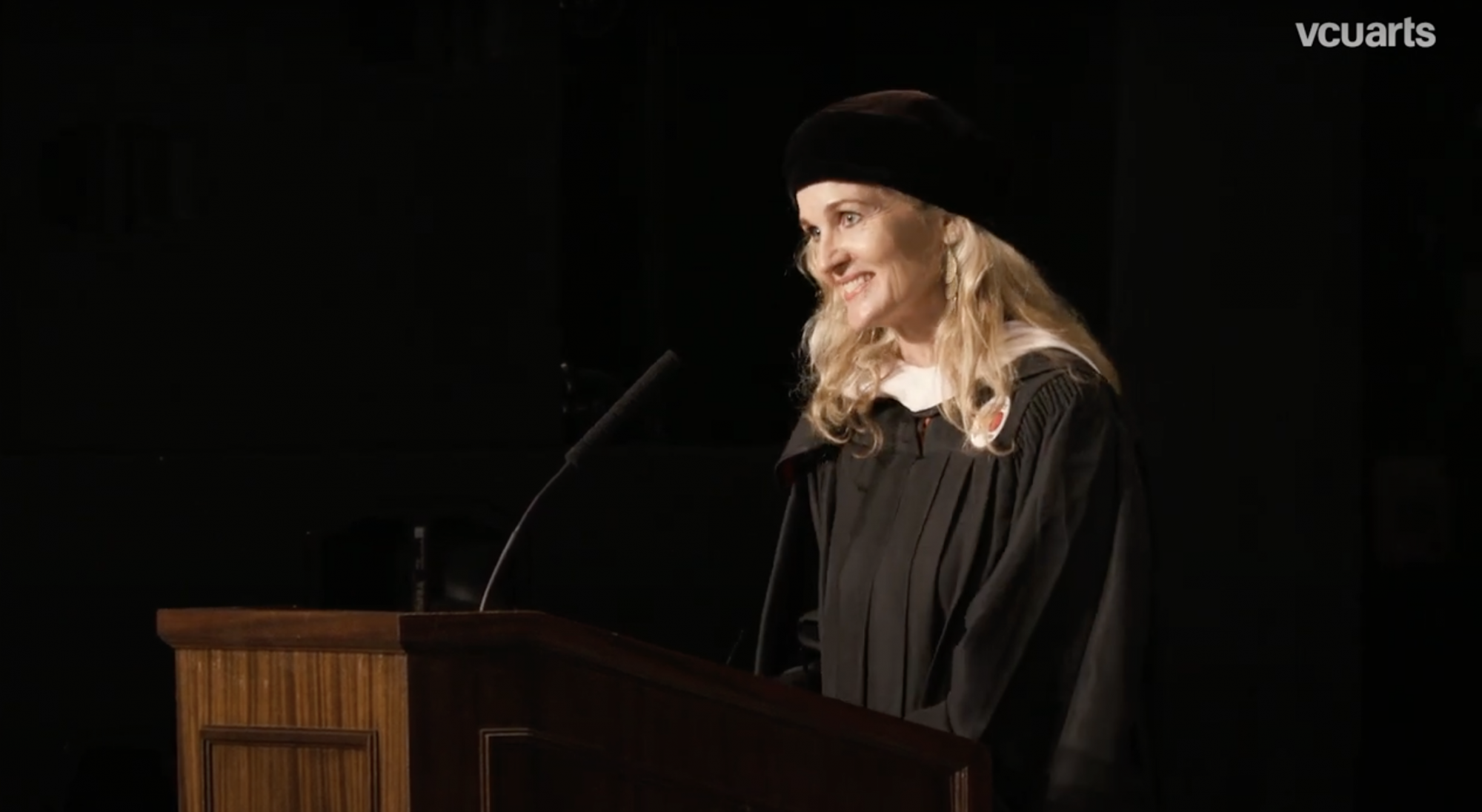 Elizabeth Turk delivering her commencement speech